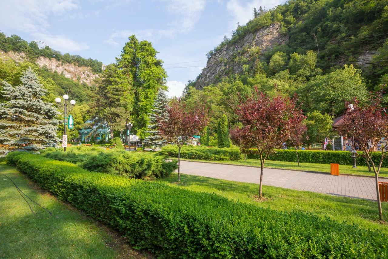 Mereti Hotel Borjomi Ngoại thất bức ảnh